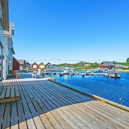 度假居 Holiday Averoy Vii Karvåg